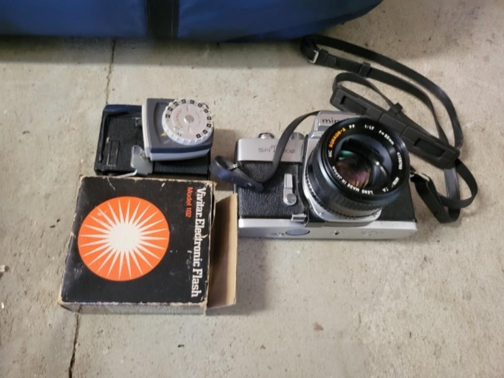 Minolta SRT 202 35mm Camera
