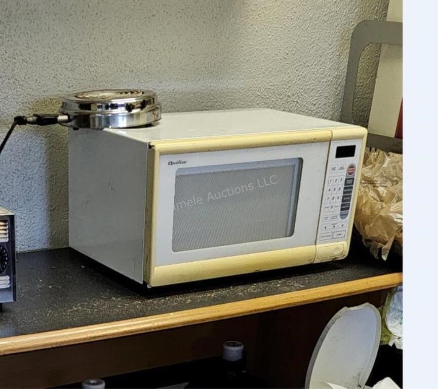 Microwave - white - in breakroom