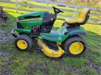 John Deere 155C Lawn Tractor