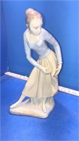 Lladro woman  with missing butterfly