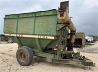 L2 - John Deere 210A Grain Cart