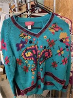 Vintage hand knit sweater size medium