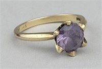14K Gold & Grey/Purple Gemstone Ring.