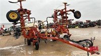 32' Bourgault 8800 Air Seeder