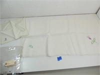Cotton Table Cloth & Napkins 2'9" x 2'9" embroider