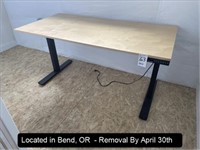 2'6" X 5' WOOD TOP ELECTRIC DESK; 115V (LOCATED