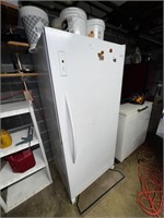 STAND UP FREEZER NO CONTENTS