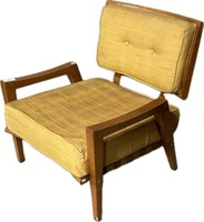 Mid-Century Modern Open Armed Lounge Chair.