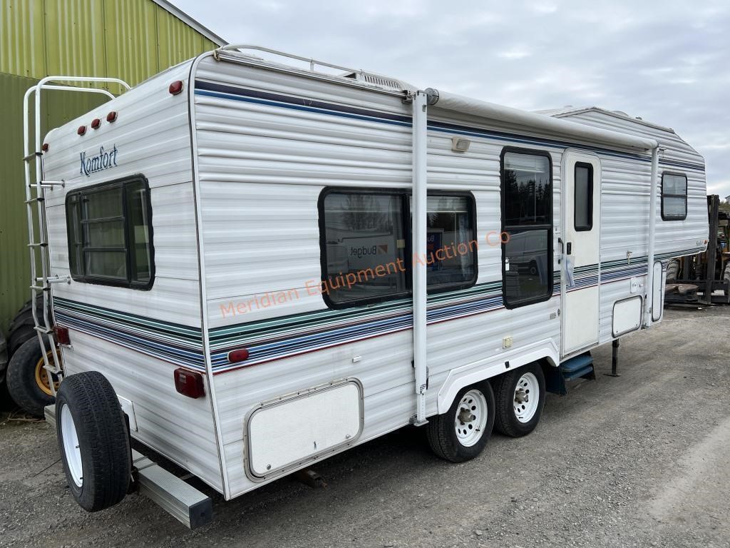 26' Komfort 5th Wheel RV