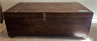WOODEN STORAGE BOX AND CONTENTS
