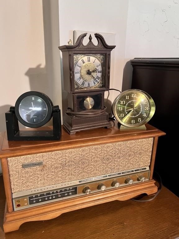 Vintage Radio & Clocks