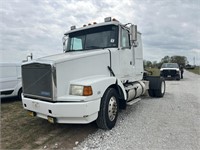 74. 1995 White GMC Semi