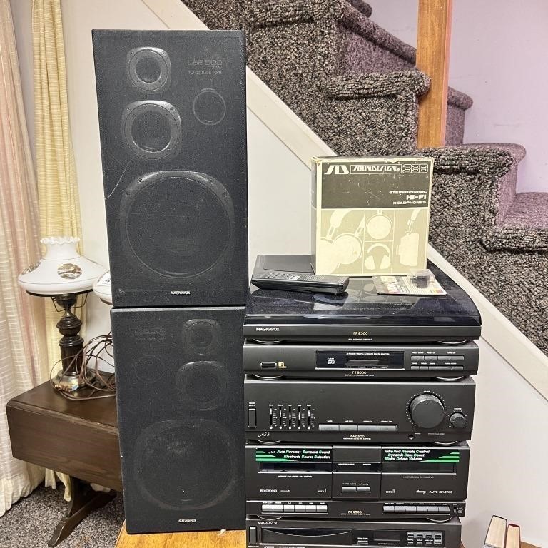 Magnavox Stereo, Turntable, Speakers & Components
