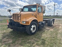 82. 2002 International Truck