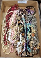 FLAT OF JEWELRY NECKLACES