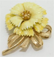 Vintage Crown Trifari Flower Enamel Gold Tone