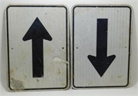 * 2 Arrow Road Signs - 21" x 15"