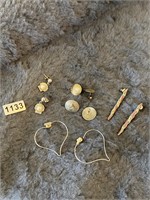 Lot of Earrings