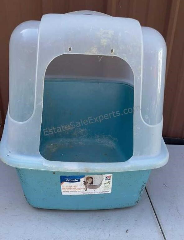 Litter Box with Lid