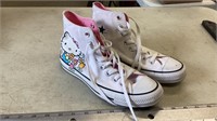 Hello Kitty Converse shoes size 9.5 EUC