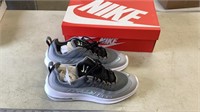 NEW Nike Air Max shoes size 8