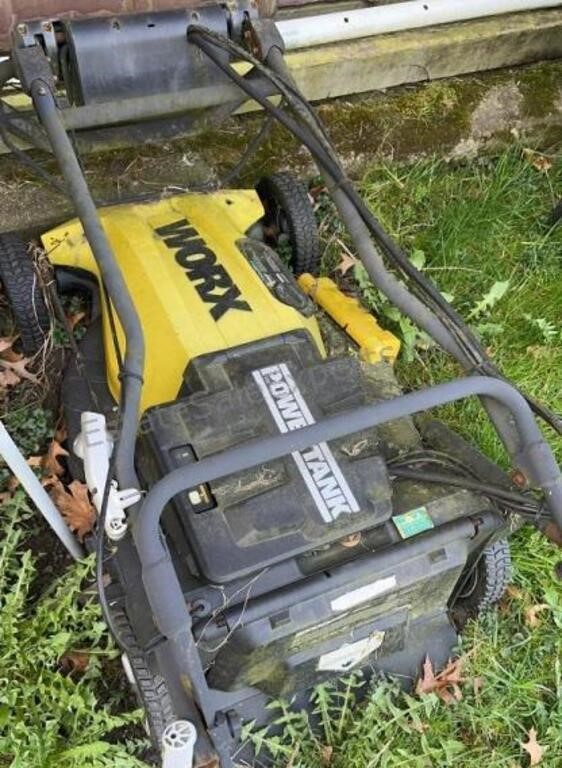 WORX LAWNMOWER FOR PARTS W6789 Found Outside Did