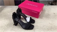 Womens heeled shoes size 8 NEW