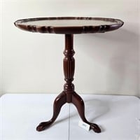 HARDEN Furniture Mahogany #585 End Table