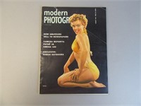 Modern Photography Magazine Aug 1954 Marilyn