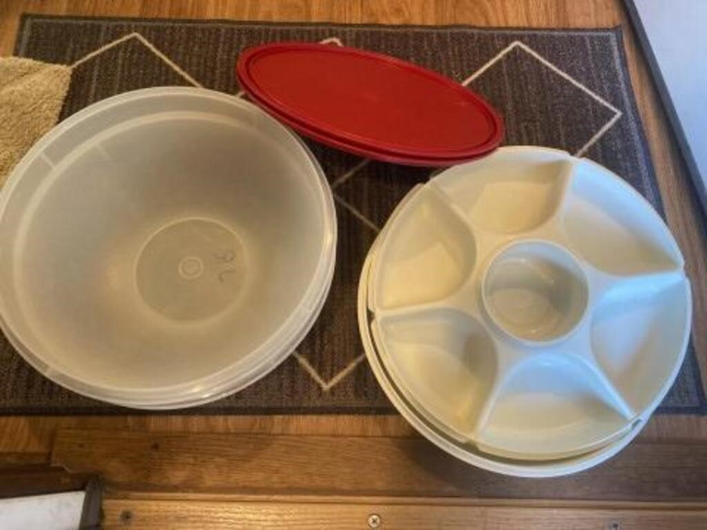 Tupperware bowls and veggie tray