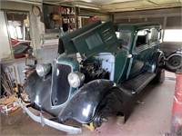 1934 PLYMOUTH PE 4-DOOR SEDAN