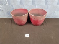2 heavy red pots