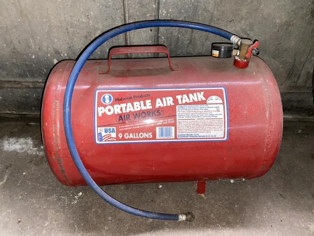 MIDWEST 9GAL PORTABLE AIR TANK