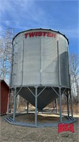 OFFSITE: Twister steel Hopper Bin 4800 Bus