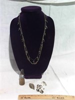 MIX OF JEWELRY PIECES