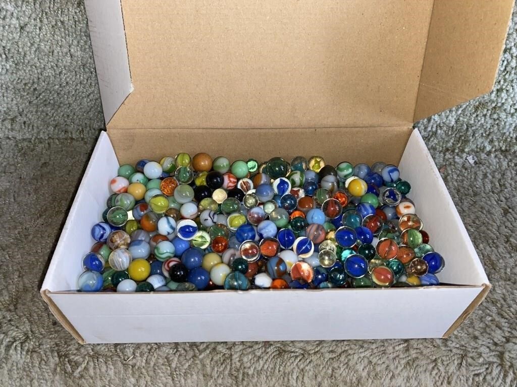 BOX OF ASSORTED MARBLES