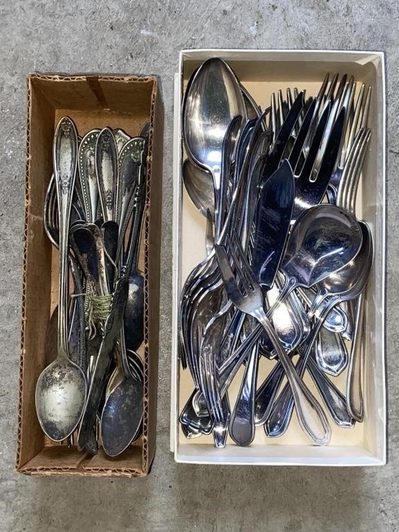 SILVER-PLATED SILVERWARE INCLUDING W. M. ROGERS,