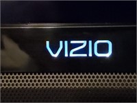 Vizio Tv With Wall Mount Remote & Magnavox Antenna