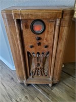 Vintage Tubed Philco Radio Cabinet