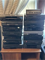(14) VCR PLAYERS & VIDEO SWITCHER INCLUDING