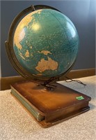 Vintage  Atlas and Globe untested