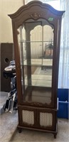 1 Piece curio cabinet