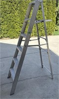 5 Step folding aluminum ladder