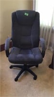 Large office chair. 30x25x48. Fabric.