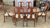 Pennsylvania House Dining Table w/ Chairs