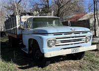 1962 Ford F600 Truck, no key or gas cap, partial