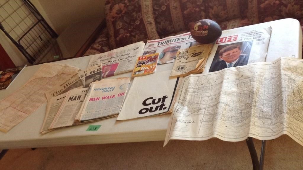 Husker, 1969 newspapers,other