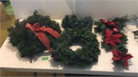 Christmas wreaths, door hanger.