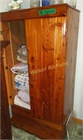 Cedar Wardrobe By Kincaid Robes. Contents Not