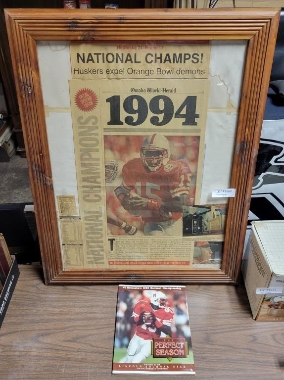 LG. FRAMED HUSKER NATIONAL CHAMPS 1994 & BOOK